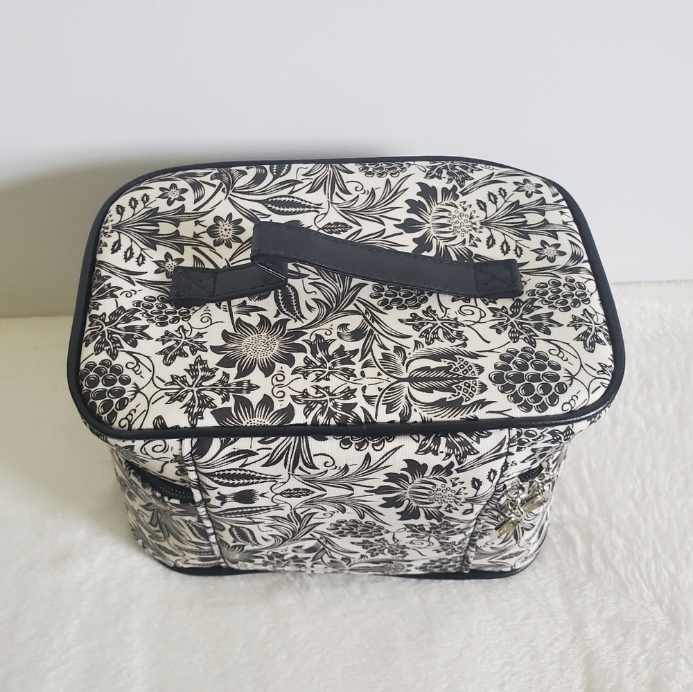 Bella Russo Black White Floral Flower Cosmetic Bag Case NWOT - Picture 7 of 12